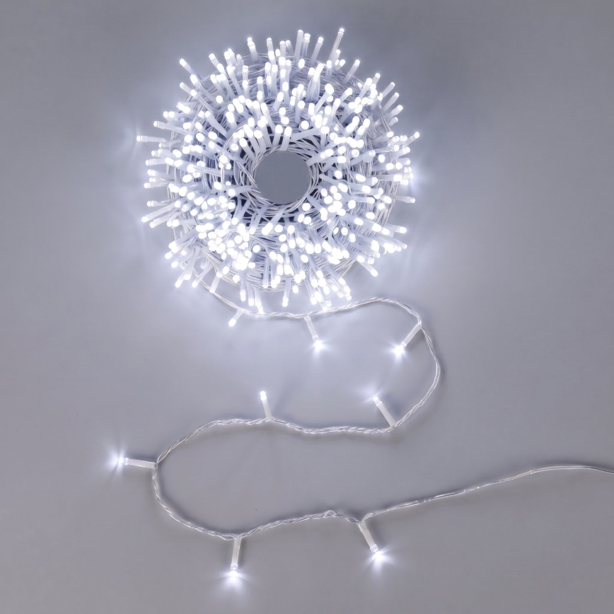 Aigostar - LED Cadena de luces navideñas para exterior 300xLED/8 funciones 4xAA 30m IP44 blanco frío