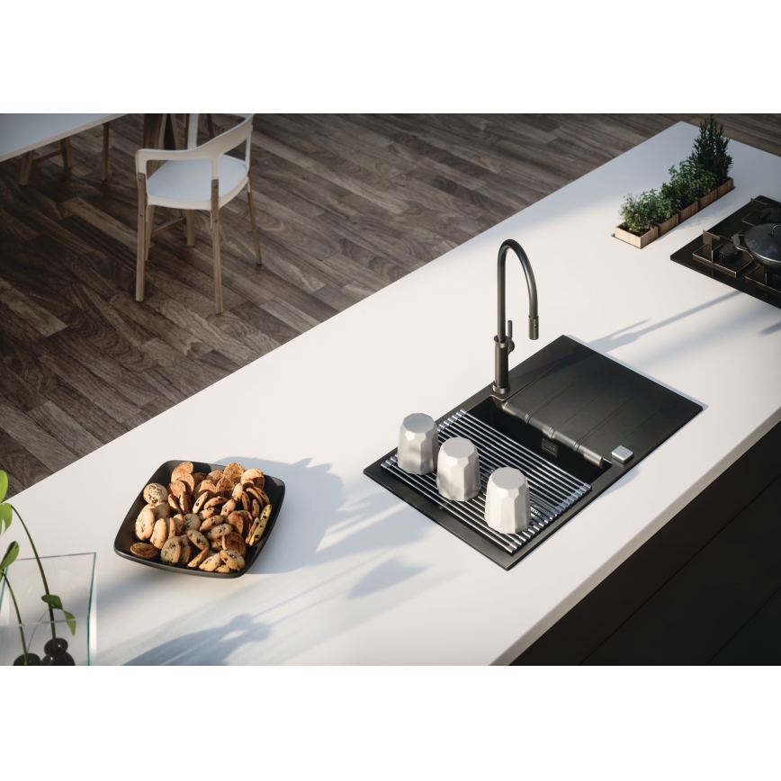 ALVEUS 1132179 - Grifo de fregadero con rociador extraíble NERINA 46,8 cm acero inoxidable/negro