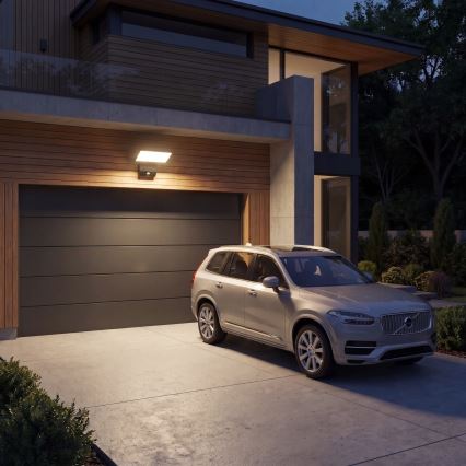 Aplique de pared LED para exterior con sensor de movimiento LED/18W/230V IP44 negro