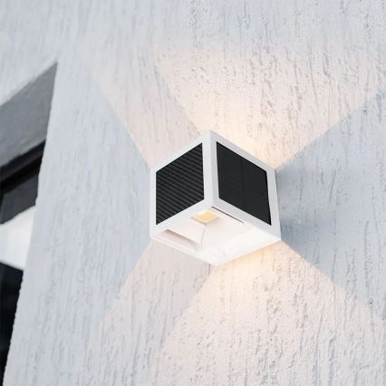 Aplique solar de pared LED con sensor 9W/3,7V 3000/4000/6000K IP65 2600 mAh blanco