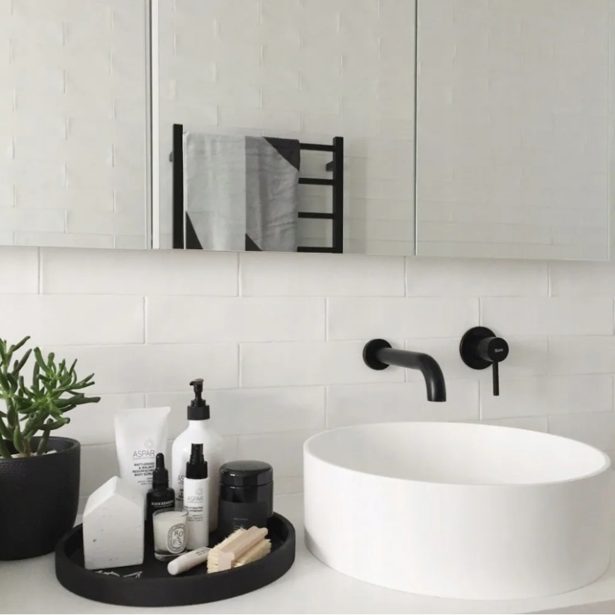 BAT-B0969 - Grifo de lavabo para instalación empotrada LUNGO negro mate