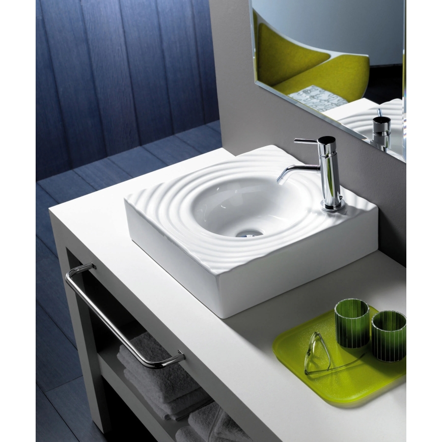 Bathco 0081 - Lavabo de encimera GOTA 45x45 cm porcelana/blanco