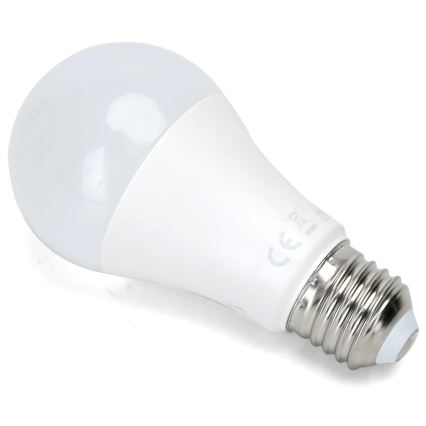 Bombilla LED con sensor de movimiento y de crepúsculo A60 E27/9W/230V 6500K - Aigostar