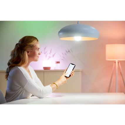 Bombilla LED regulable C37 E14/4,9W/230V 2700K CRI 90 Wi-Fi - WiZ