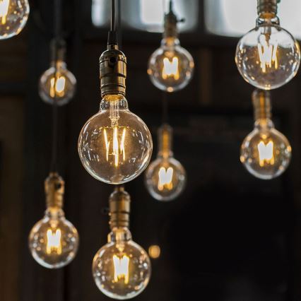 Bombilla LED regulable FILAMENT G125 E27/8W/230V 2200K