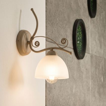 Brilagi - Aplique de pared ANTICO MODERN 1xE27/60W/230V beige