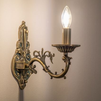 BRILAGI - Aplique de pared CLASSIC 1xE14/10W/230V latón