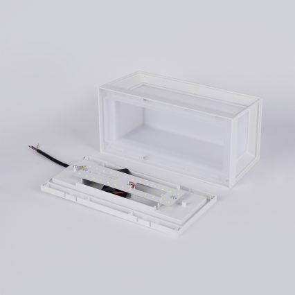 Brilagi - Aplique LED de pared exterior PARKER LED/12W/230V 3000/4500/6000K blanco IP44