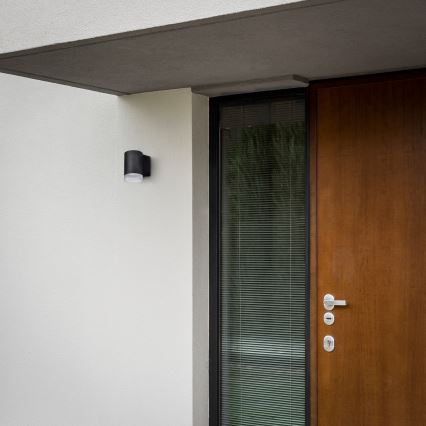 Brilagi - Aplique LED RGBW regulable de pared para exterior MATERA 1xGU10/4,8W/230V 3000K IP54 negro + mando a distancia