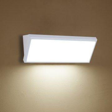 Brilagi - Aplique de pared exterior LED TRIANGLE LED/42W/230V 3000/4000/6500K 45 cm blanco IP65