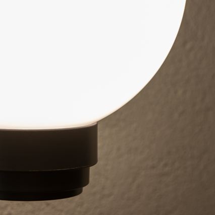 BRILAGI - Aplique de pared exterior con sensor de movimiento HARBOR 1xE27/40W/230V IP33 negro/blanco