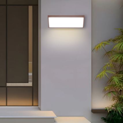 Brilagi - Aplique de pared exterior LED con sensor TRIANGLE LED/42W/230V 45 cm marrón IP65