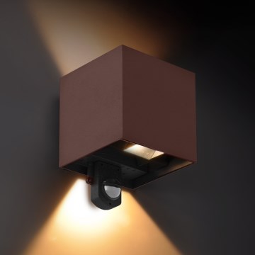 Brilagi - Aplique LED de pared para exterior con sensor CUBE LED/6W/230V, marrón, IP65