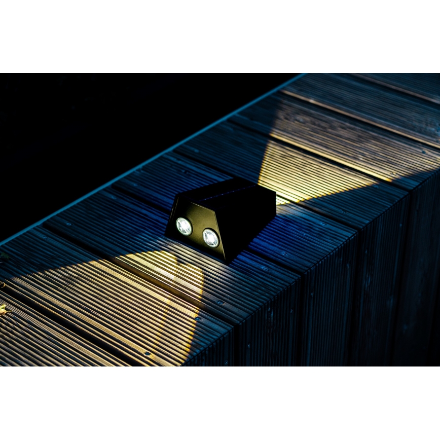 Brilagi - Aplique LED solar PYRAMID LED/2W/3,2V 1300 mAh IP54