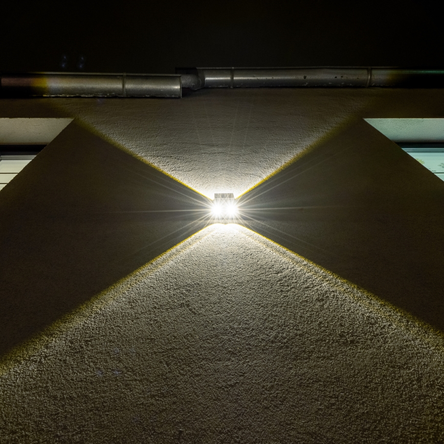 Brilagi - Aplique LED solar PYRAMID LED/2W/3,2V 1300 mAh IP54