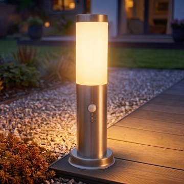 Brilagi - Lámpara de exterior con sensor NOVA 1xE27/15W/230V, 40 cm, IP44, cromo mate
