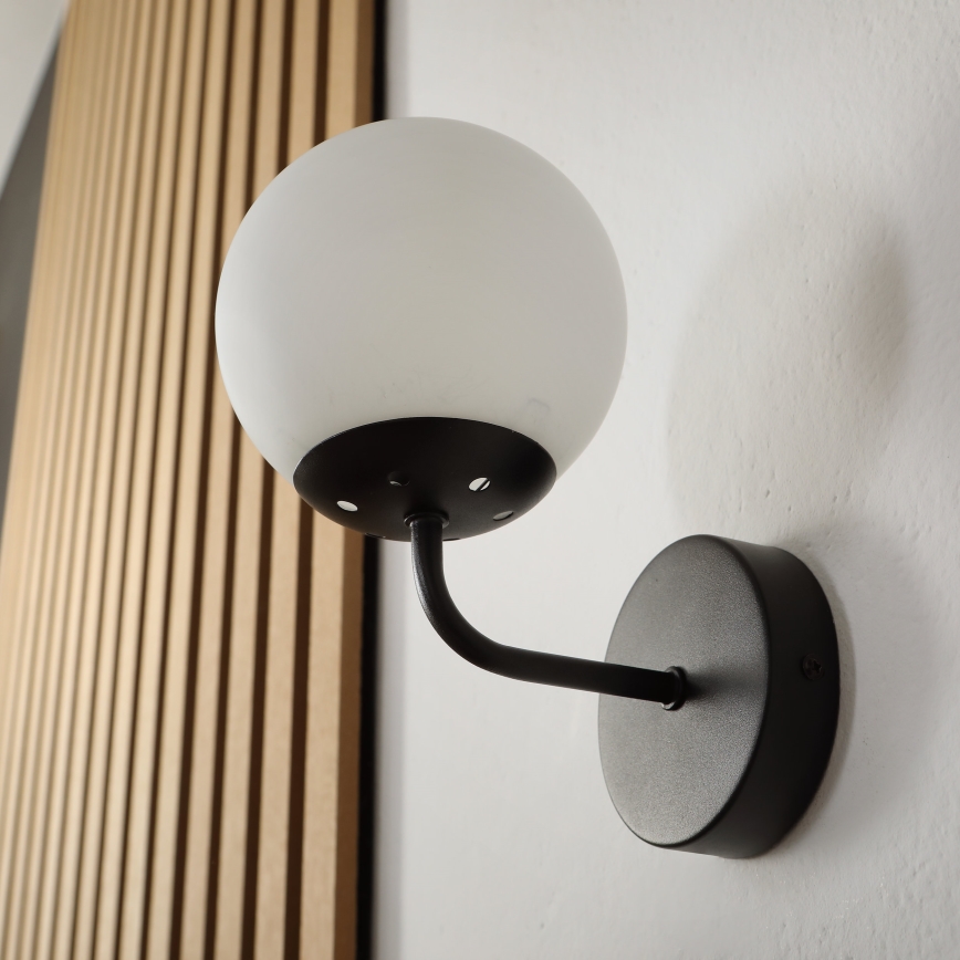Brilagi - Lámpara de pared MALIVA 1xE14/15W/230V negra/blanca