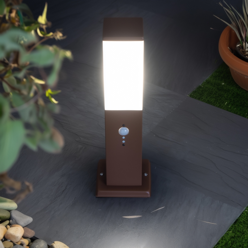 Brilagi - Lámpara exterior con sensor NOVA 1xE27/15W/230V 40 cm IP44 marrón