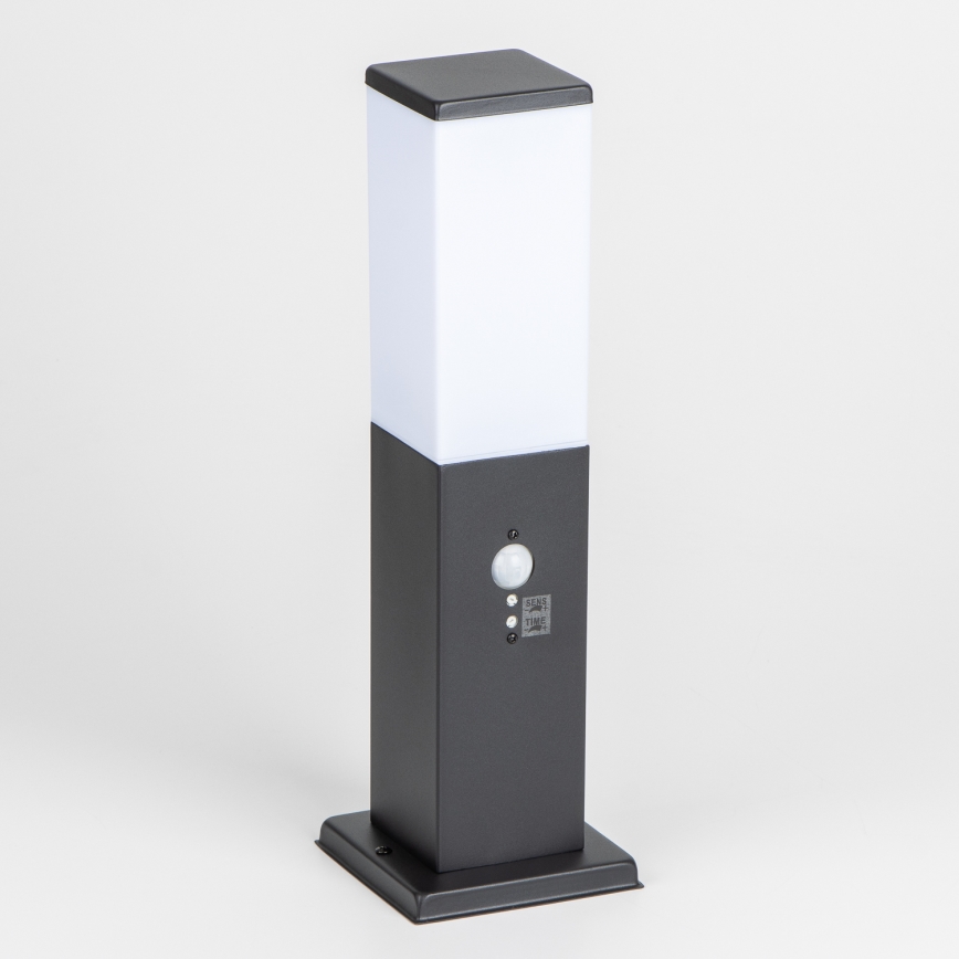 Brilagi - Lámpara exterior con sensor NOVA 1xE27/15W/230V 40 cm IP44 negra