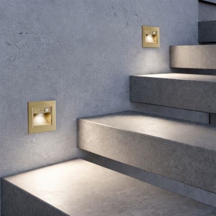 Brilagi - Lámpara LED de escalera con sensor STEP LIGHT LED/1,5W/230V IP44 dorada