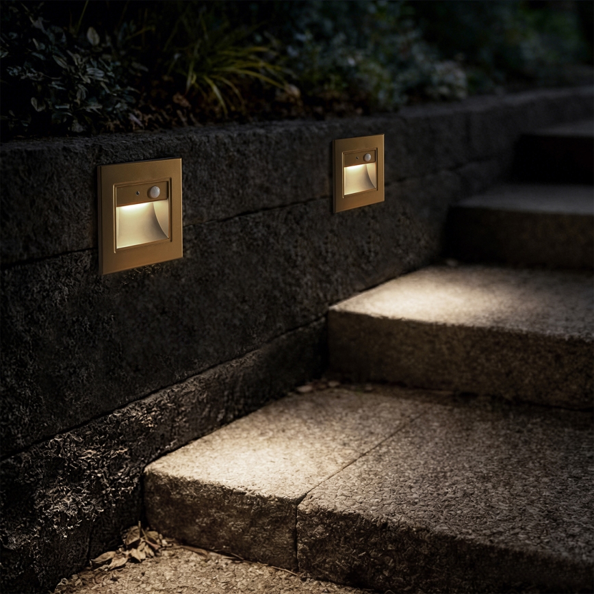 Brilagi - Lámpara LED de escalera con sensor STEP LIGHT LED/1,5W/230V IP44 dorada