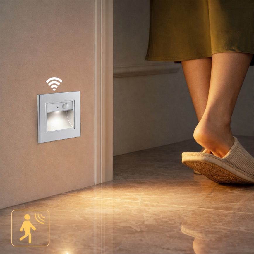 Brilagi - Luz LED para escalera con sensor STEP LIGHT LED/1,5W/230V IP44 plateada