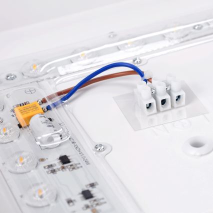 Brilagi - Plafón LED PILANA LED/24W/230V roble/blanco 32x32 cm