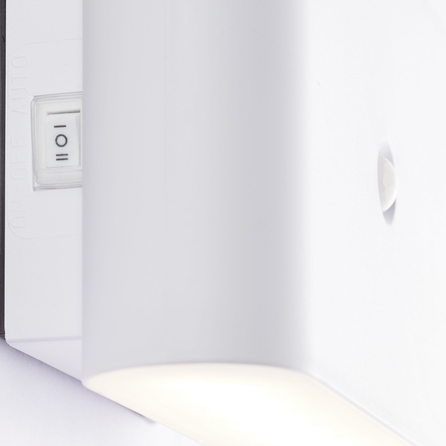 Brilliant - Lámpara de pared exterior recargable con sensor XINO LED/3W/5V 3600 mAh IP44 blanca