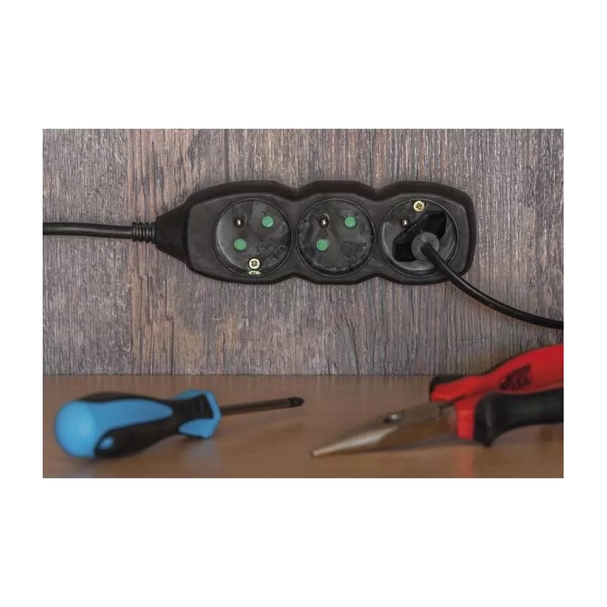 Cable de extensión 4 tomas 5 m negro
