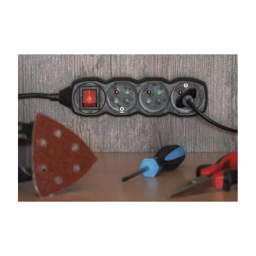 Cable de extensión con interruptor 4 tomas 5 m negro