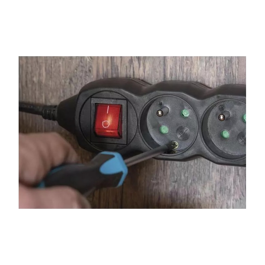 Cable de extensión con interruptor 3G 3m negro