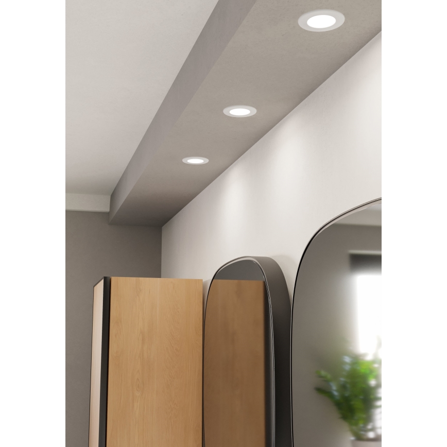 Eglo - Luminaria empotrable LED para baño LED/3,7W/230V 2700/4000/6500K Ø 8,8 cm IP44 blanca
