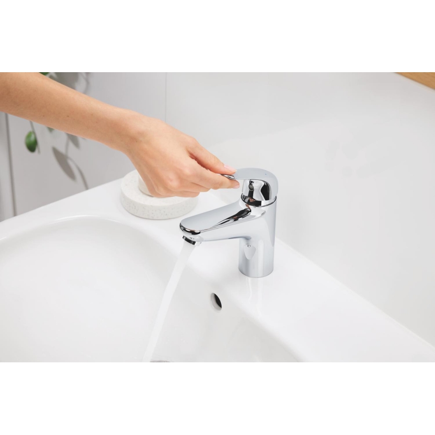 GROHE 24325001 - Grifo de lavabo SWIFT DN 15, tamaño M, acabado cromado brillante