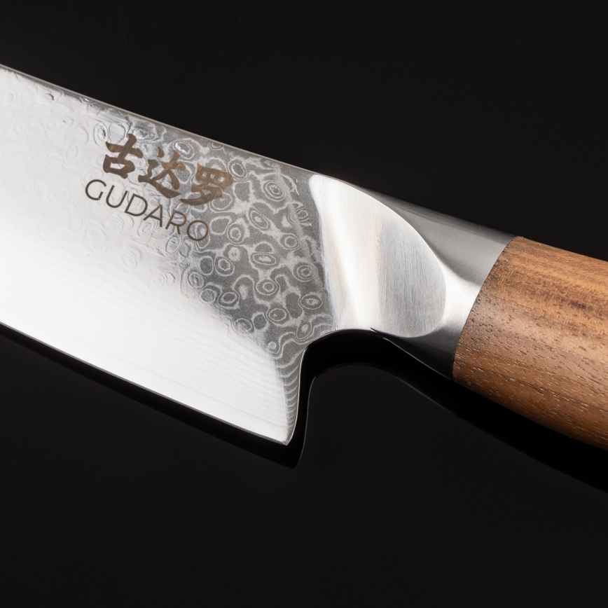 Gudaro - Cuchillo de chef Damasco TAKUMI 8, 67 capas de acero, longitud 20 cm, nogal
