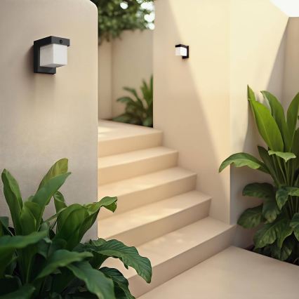 Hesperide - Aplique solar LED de pared con sensor de movimiento MULTY LED/3,7V 2600 mAh IP65 antracita