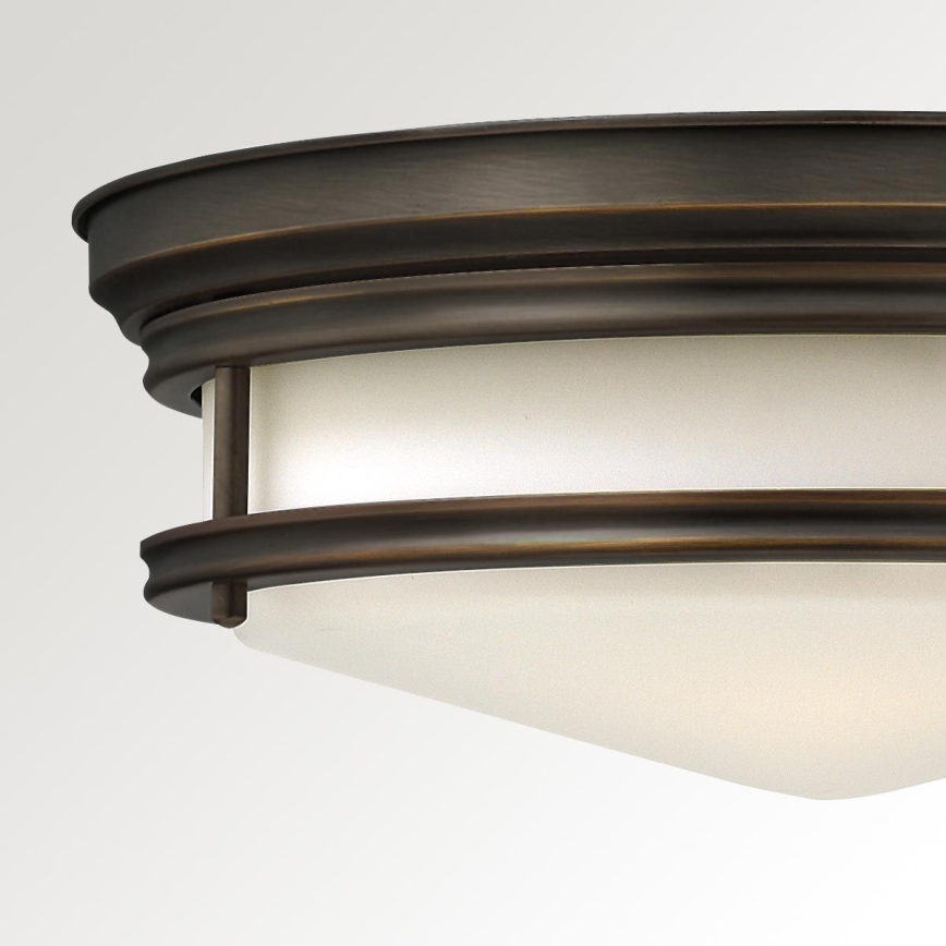 Hinkley - Luminaria de techo para baño HADLEY 3xE27/40W/230V IP44, acabado en bronce