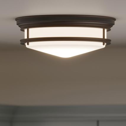 Hinkley - Luminaria de techo para baño HADLEY 3xE27/40W/230V IP44, acabado en bronce