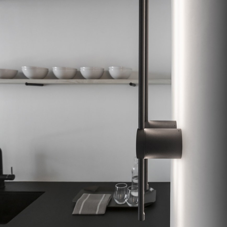 Ideal Lux - Aplique LED ESSENCE LED/12W/230V 2700K 70 cm CRI 90 negro