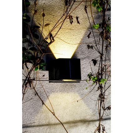 Lámpara de pared solar LED con sensor LED/2W/5V IP54 1300 mAh