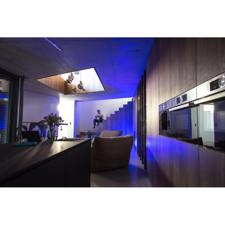 Immax NEO 07743L - Bombilla LED RGB+CCT regulable E27/11W/230V 2700-6500K Tuya