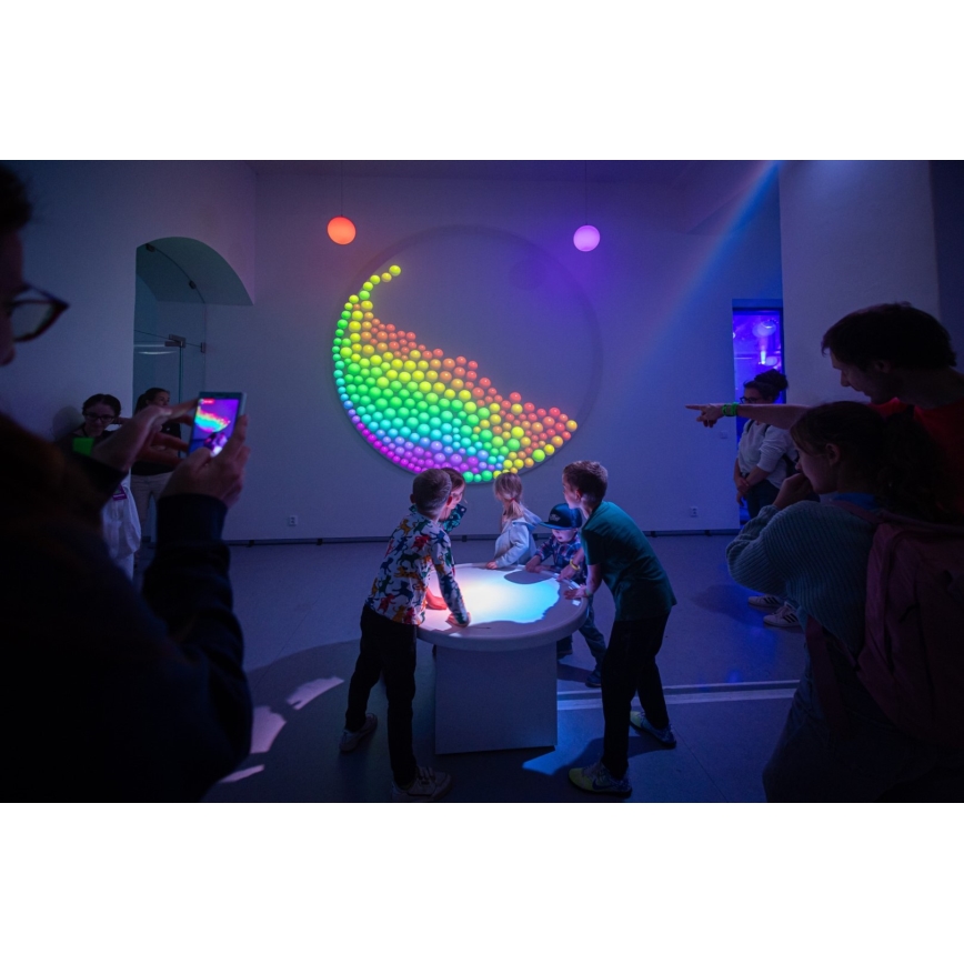Immax NEO 07745CDO - Pack de 3 bombillas LED RGB+CCT regulables E14/6W/230V con Wi‑Fi y mando a distancia