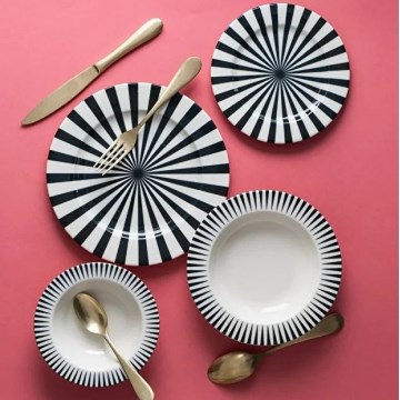 Juego de vajilla de 24 piezas de porcelana — elegante, disponible en blanco o negro