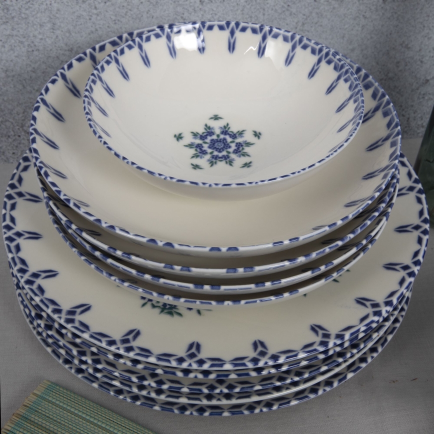 Juego de vajilla de 24 piezas en porcelana, blanco y azul