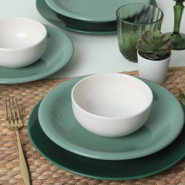 Juego de vajilla de cerámica de 18 piezas — verde y blanco