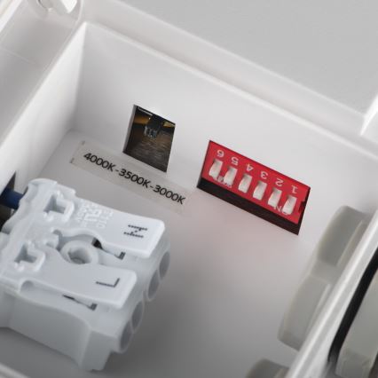 Plafón LED de exterior con sensor de movimiento BENO LED/12/18W/230V 3000/3500/4000K IP65 blanco cuadrado
