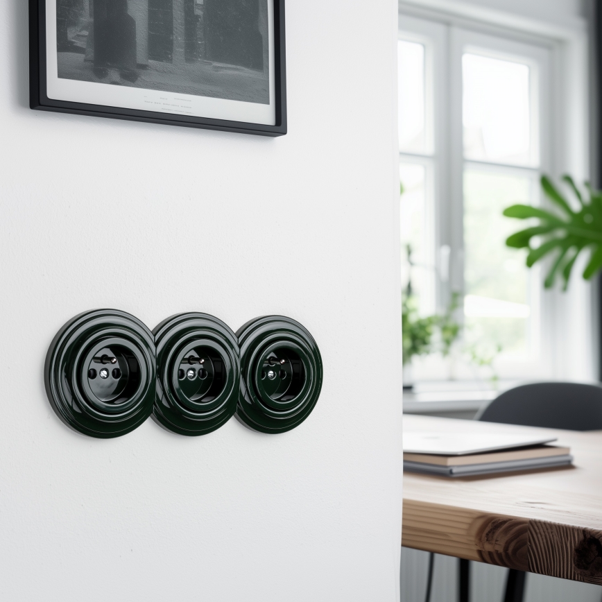 Kliklap - Enchufe triple de estilo retro para uso doméstico con marco, 230 V, verde