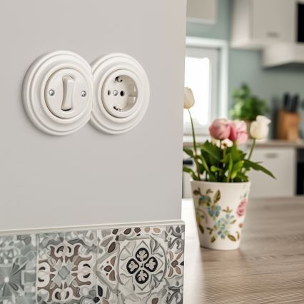 Kliklap - Retro interruptor unipolar n.º 1 y enchufe SCHUKO 230V con marco beige