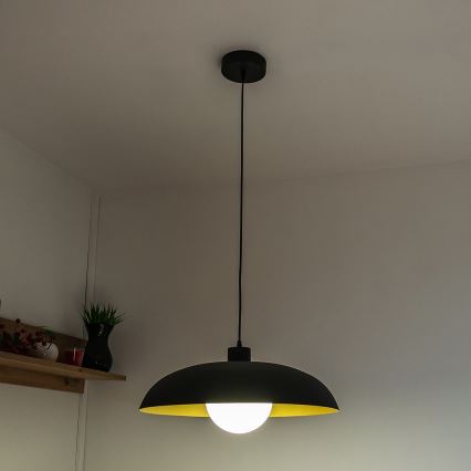 Lámpara colgante con cable ECLIPSE 1xE27/15W/230V negro/dorado
