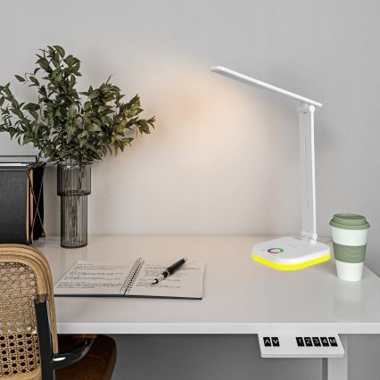 Lámpara de sobremesa LED RGBW regulable con carga inalámbrica LED/7W/5V USB blanca