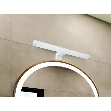 Lámpara LED para espejo de baño LED/8W/230V 30 cm IP44 blanca